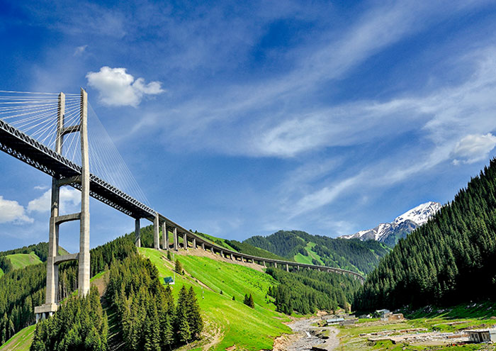 果子溝與果子溝大橋
