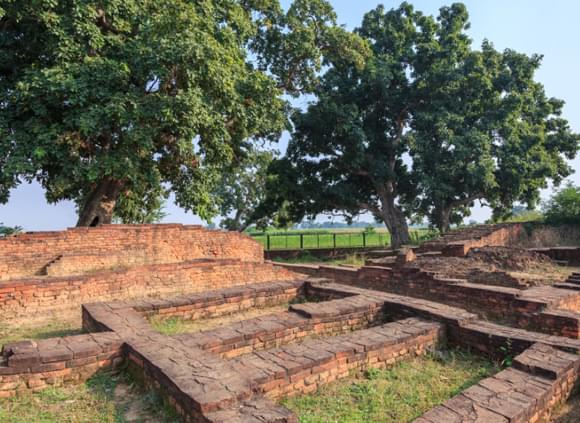 拉萨到珠峰大本营旅游有多远，几天能到？