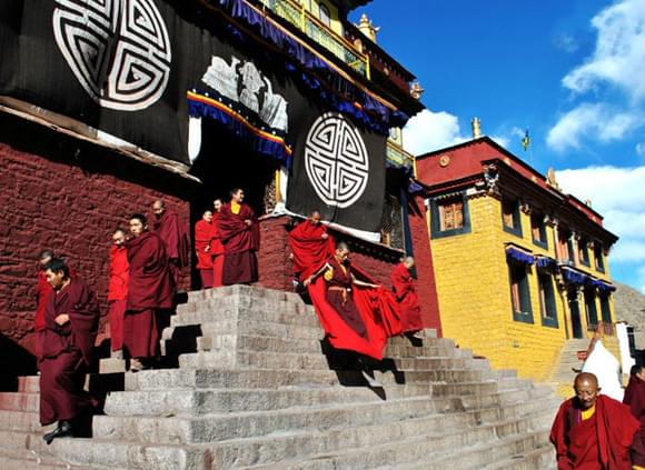 西藏珠峰大本營與尼泊爾珠峰大本營有何區別？