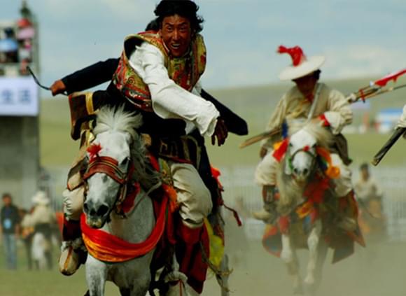 拼團第一天到成都的住宿是否包含