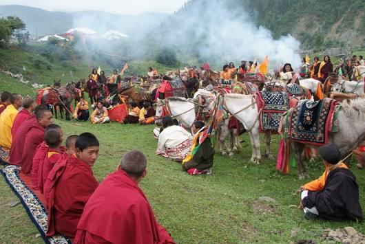 西藏煨桑節