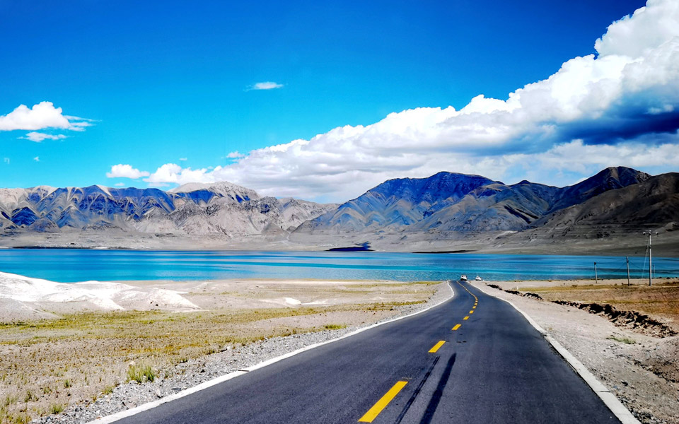 拉薩-珠峰-阿里轉山15日跟團游（含成都）