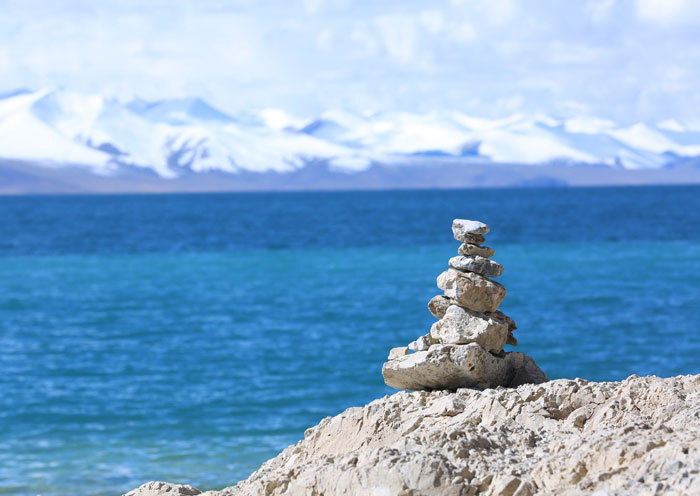 納木錯的湖水湛藍
