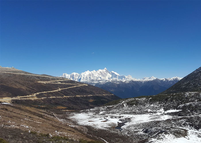 眺望南迦巴瓦峰
