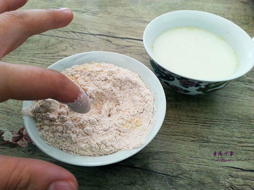西藏特色小吃-糌粑