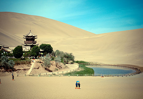 烏市-吐魯番-天池-敦煌-嘉峪關-蘭州絲綢之路六日遊