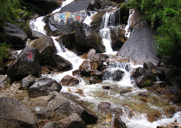 卡定溝風景區
卡定溝風景區