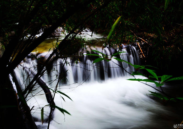 卡定溝風景區
卡定溝風景區