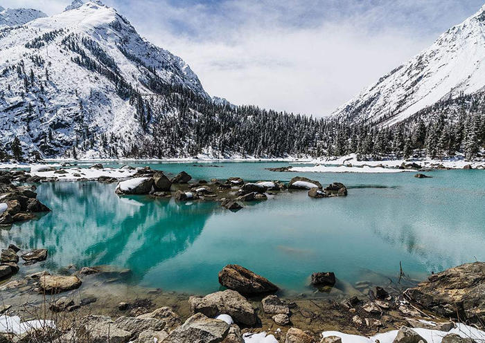 初春的然烏湖
初春的然烏湖